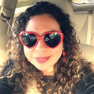 Meet your Posher, Magaly